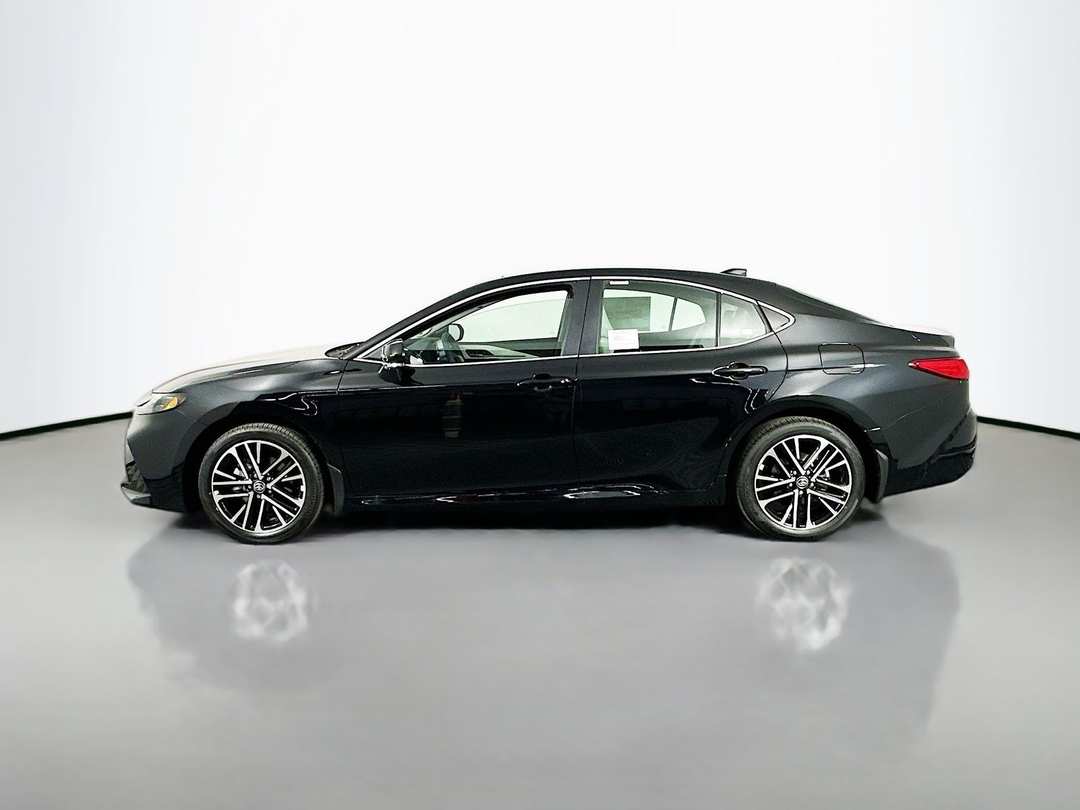 2026 Toyota Camry XSE - Image 4