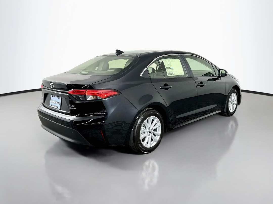2026 Toyota Corolla Hybrid XLE - Image 7