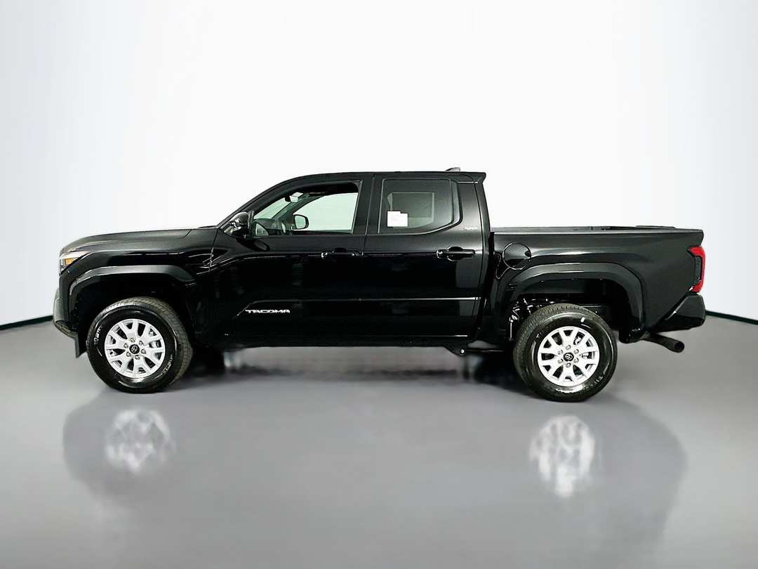 2026 Toyota Tacoma SR5 - Image 4