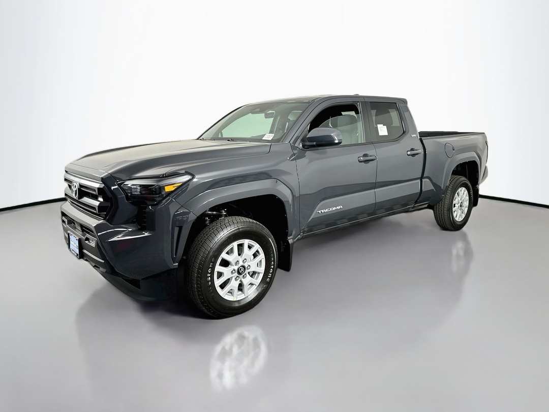 2026 Toyota Tacoma SR5 - Image 3