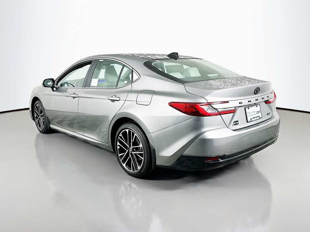 2026 Toyota Camry XSE - Image 5