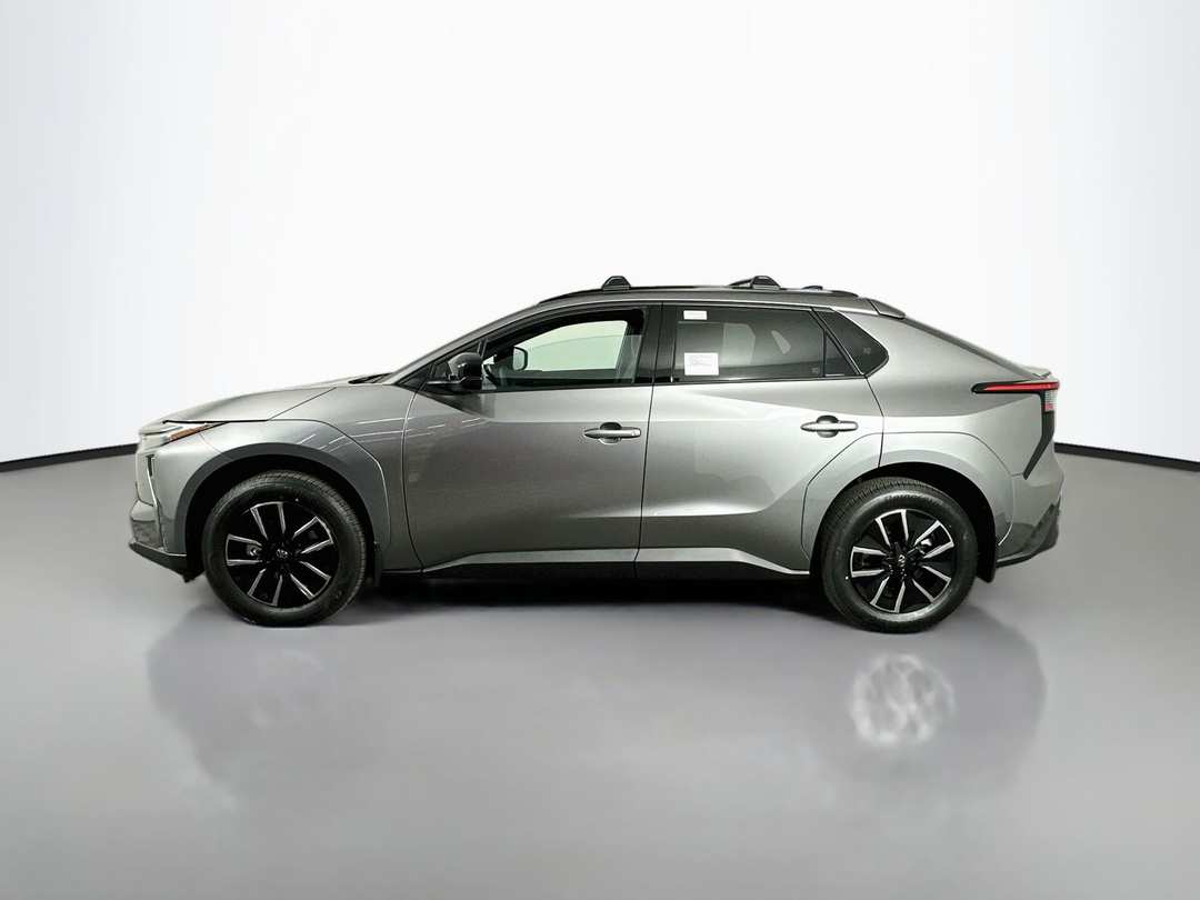 2027 Toyota Bz XLE Plus - Image 4