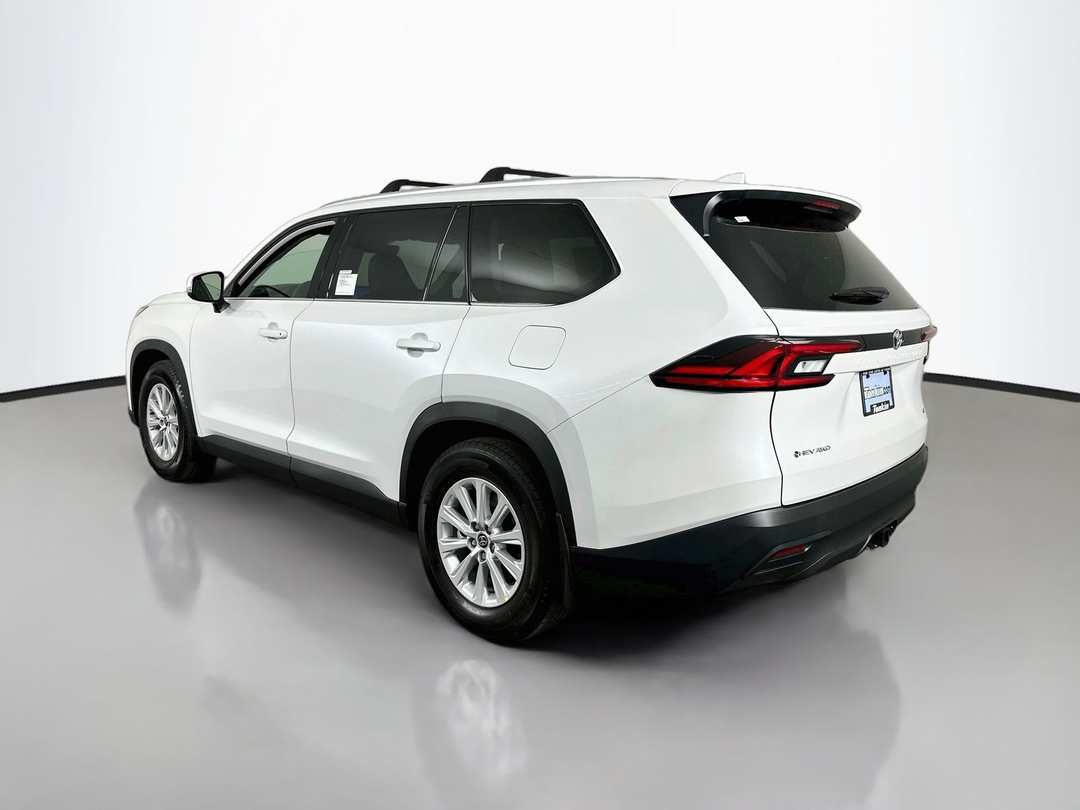 2026 Toyota Grand Highlander Hybrid XLE - Image 5