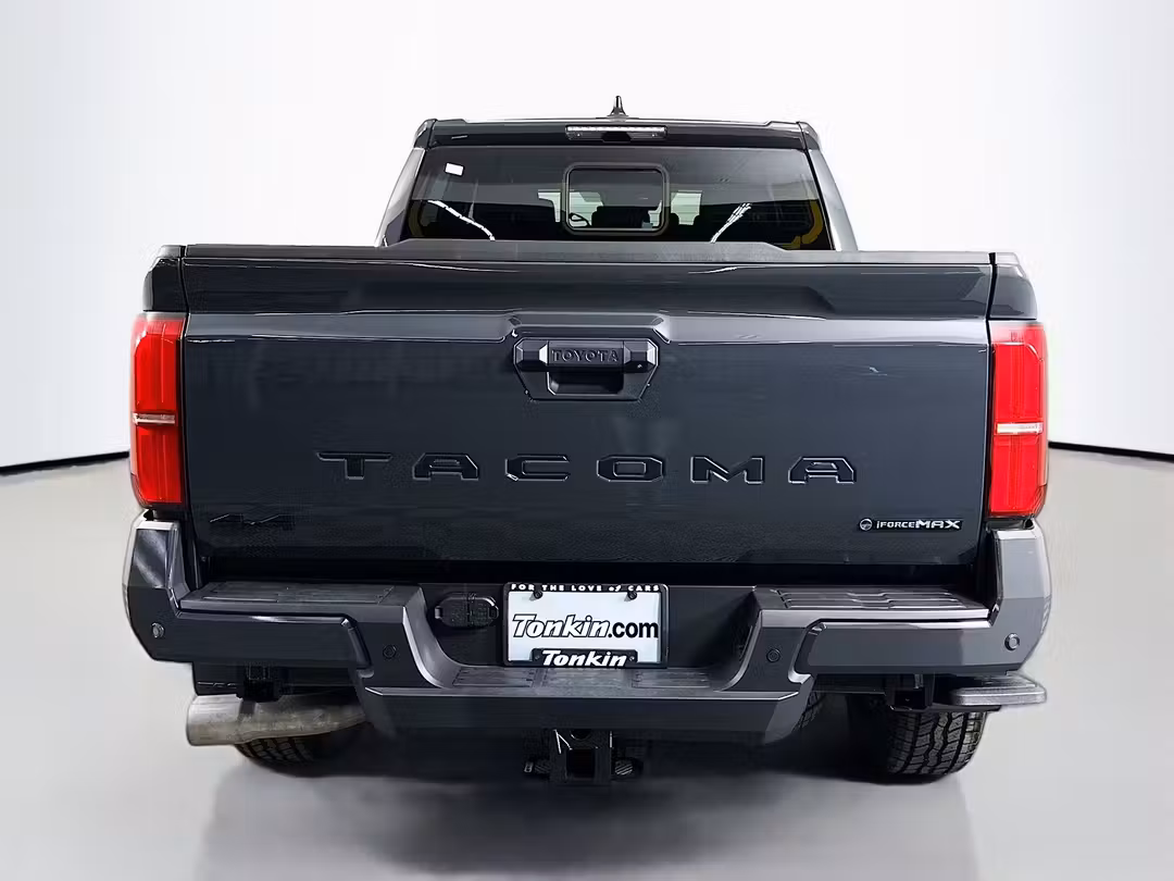 2025 Toyota Tacoma Hybrid TRD Off Road - Image 6