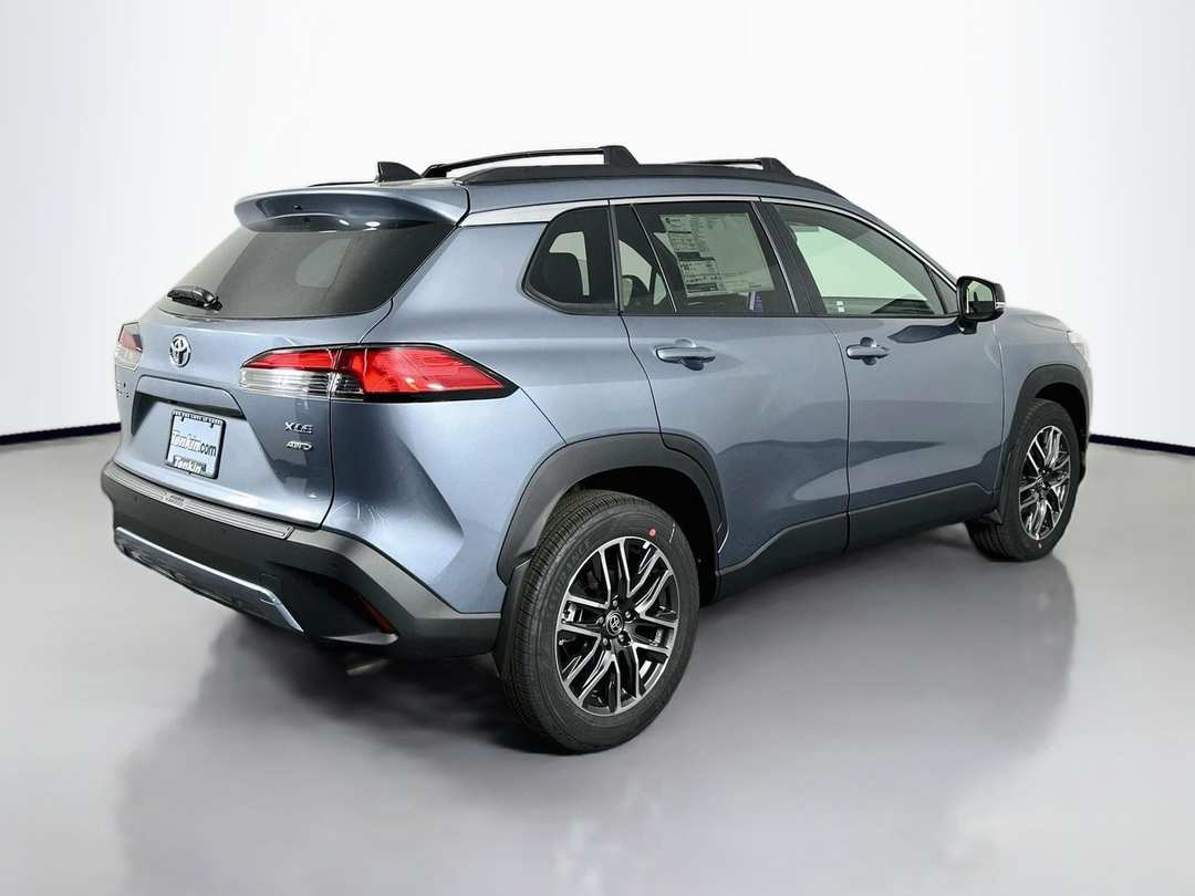 2026 Toyota Corolla Cross XLE - Image 7