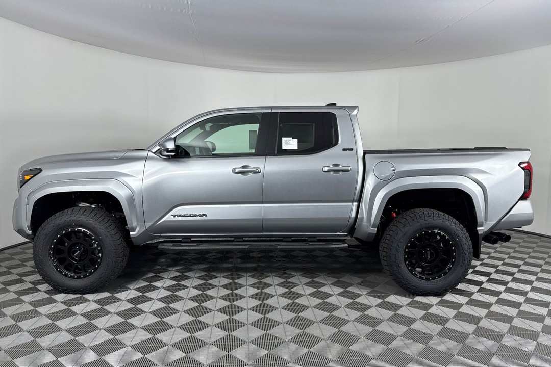 2025 Toyota Tacoma SR5 Lifted - Image 7