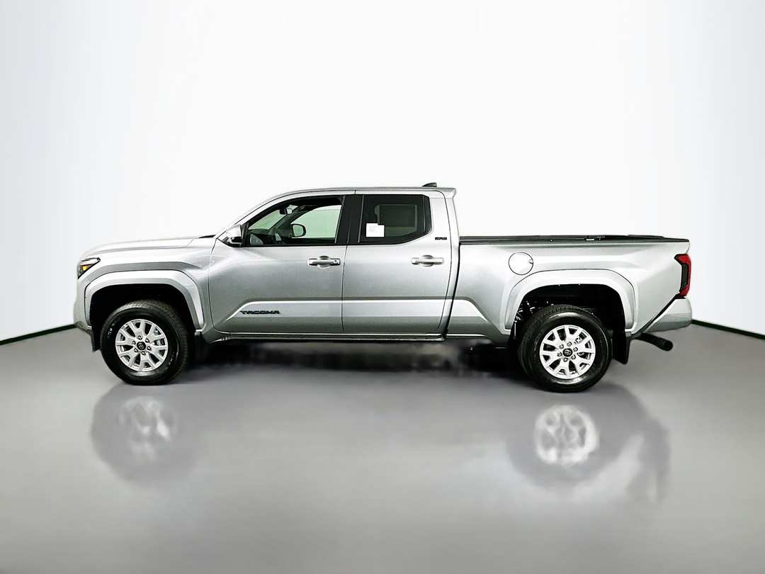 2026 Toyota Tacoma SR5 - Image 4