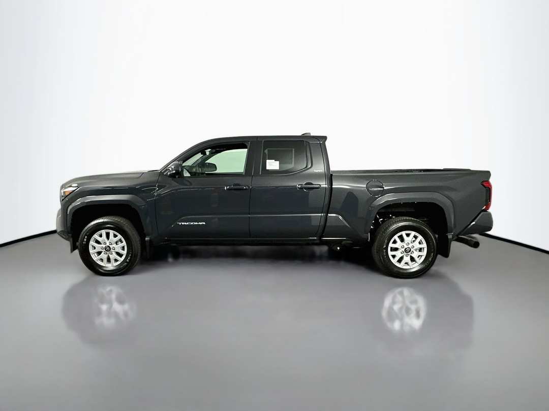 2026 Toyota Tacoma SR5 - Image 4