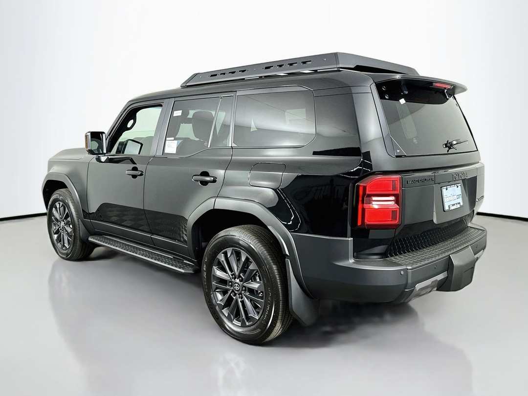 2027 Toyota Land Cruiser Base - Image 5