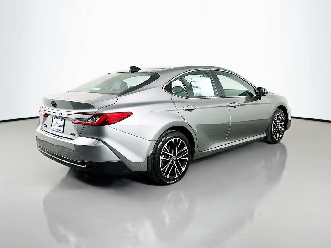 2026 Toyota Camry XSE - Image 7
