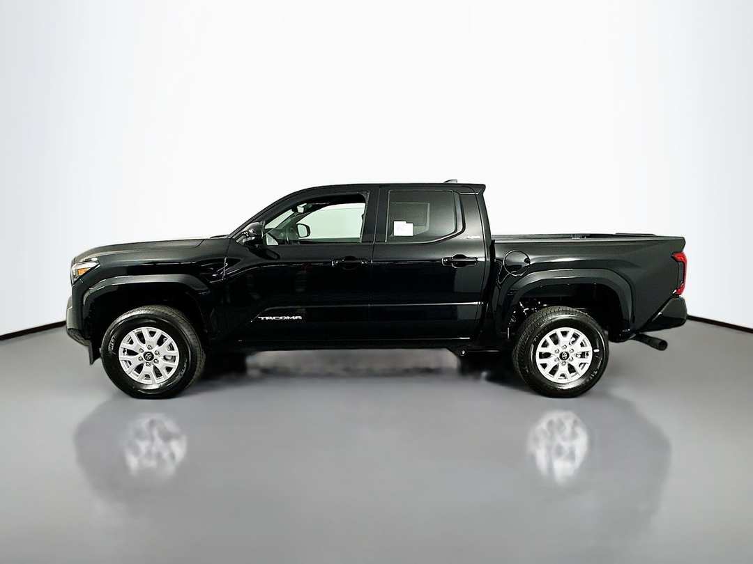 2026 Toyota Tacoma SR5 - Image 4