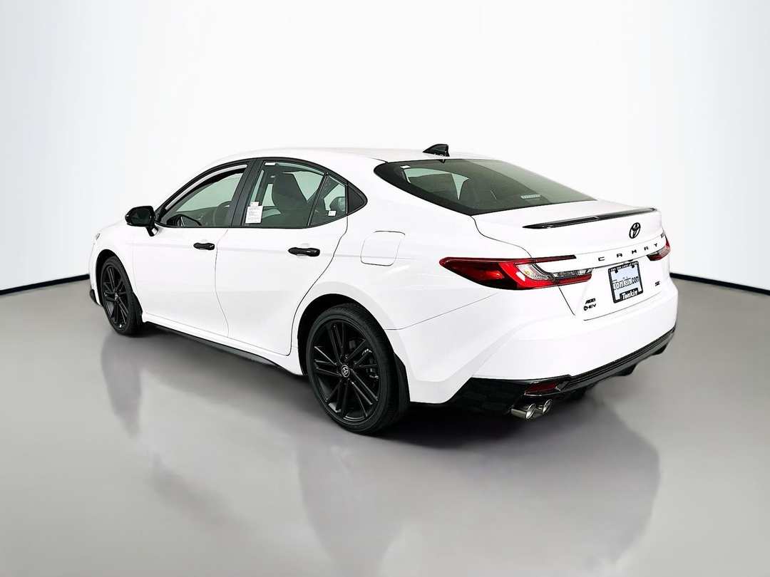 2026 Toyota Camry SE Nightshade - Image 5