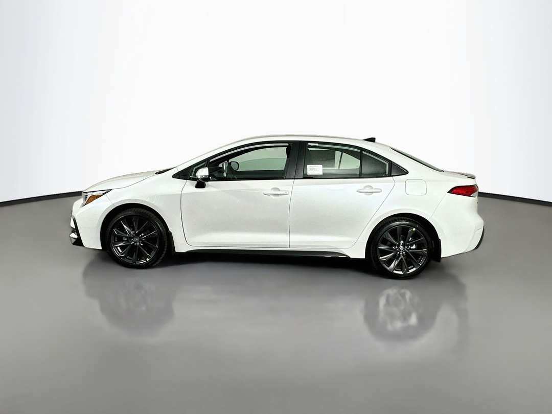 2026 Toyota Corolla SE - Image 4