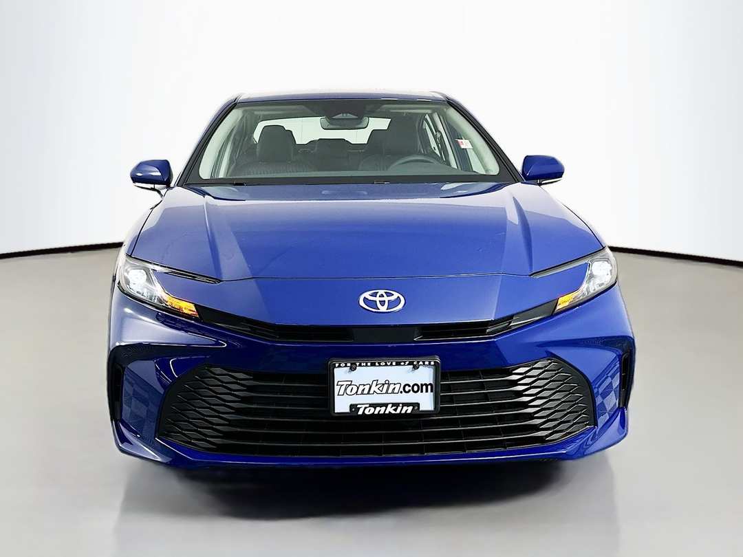2026 Toyota Camry LE - Image 2