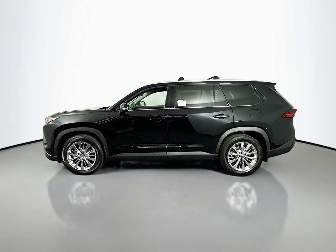 2026 Toyota Grand Highlander Platinum - Image 4