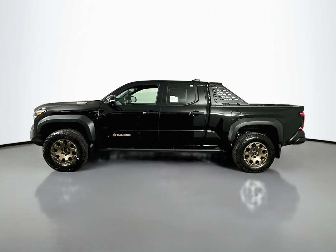 2026 Toyota Tacoma Hybrid Trailhunter - Image 4