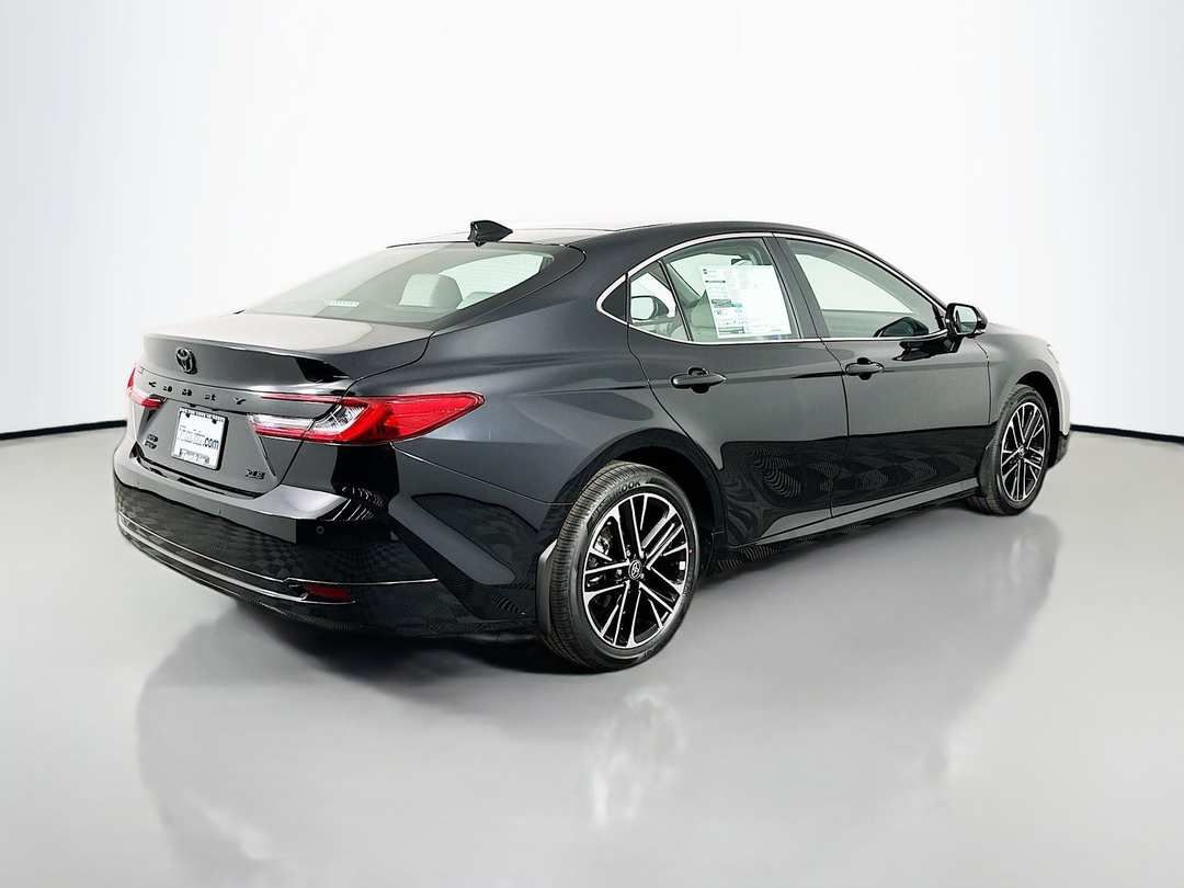 2026 Toyota Camry XSE - Image 7