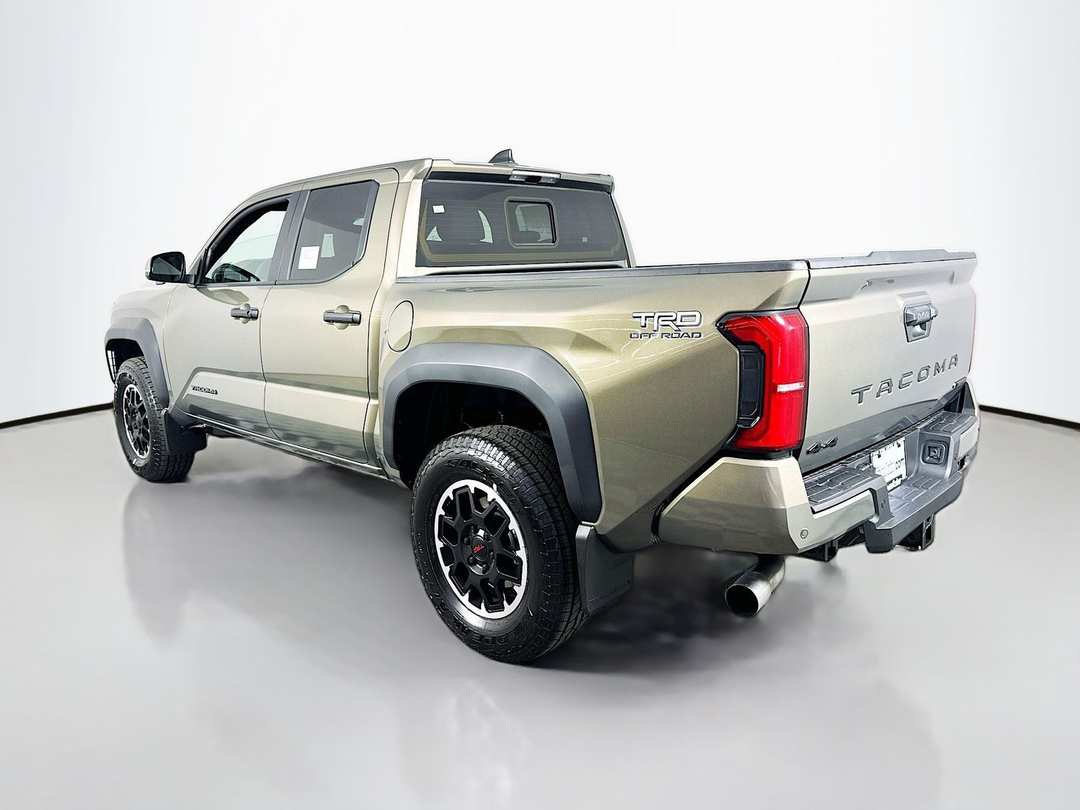 2026 Toyota Tacoma Hybrid TRD Off Road - Image 5