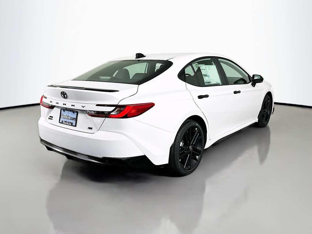 2026 Toyota Camry SE Nightshade - Image 7