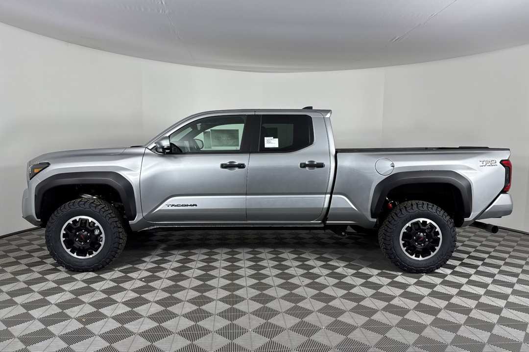 Toyota Tacoma - Image 6