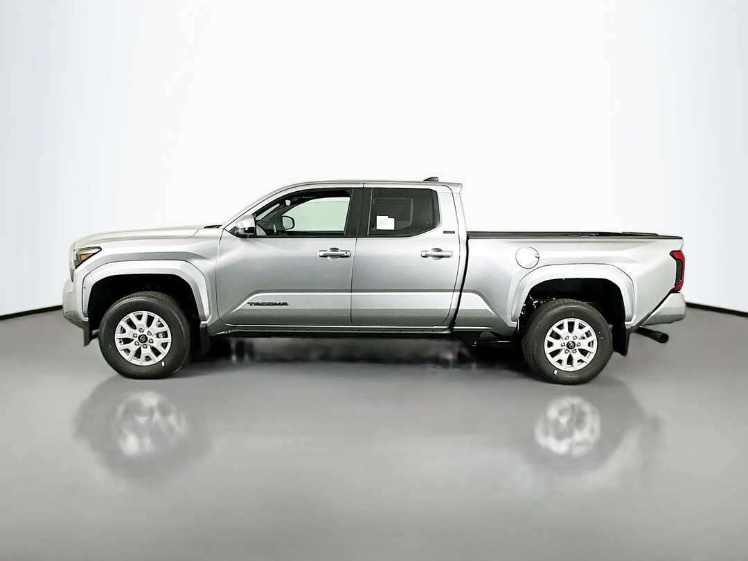 2026 Toyota Tacoma SR5 - Image 4