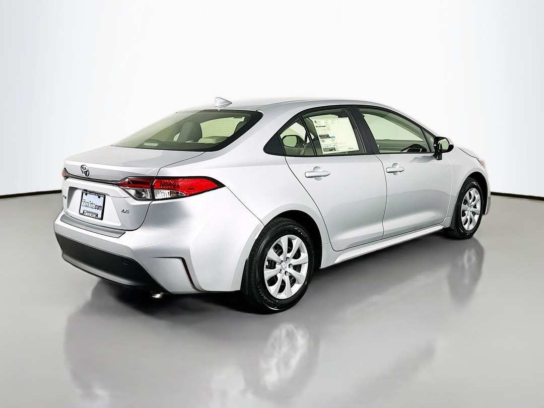 2026 Toyota Corolla LE - Image 7