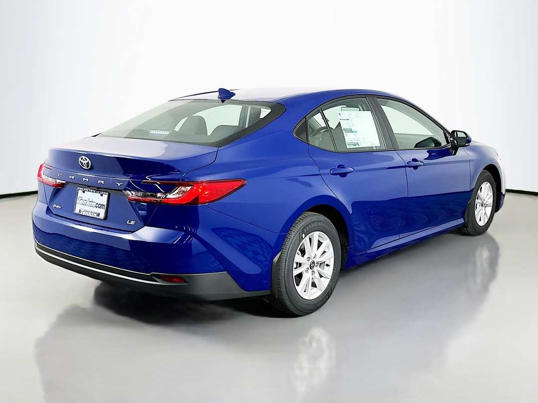 2026 Toyota Camry LE - Image 7