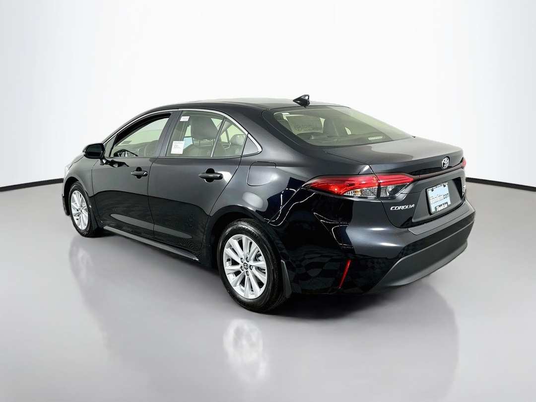 2026 Toyota Corolla Hybrid XLE - Image 5