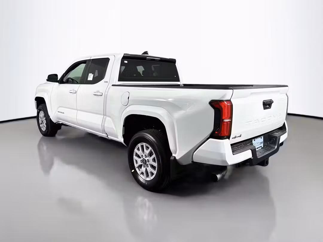 2026 Toyota Tacoma SR5 - Image 5