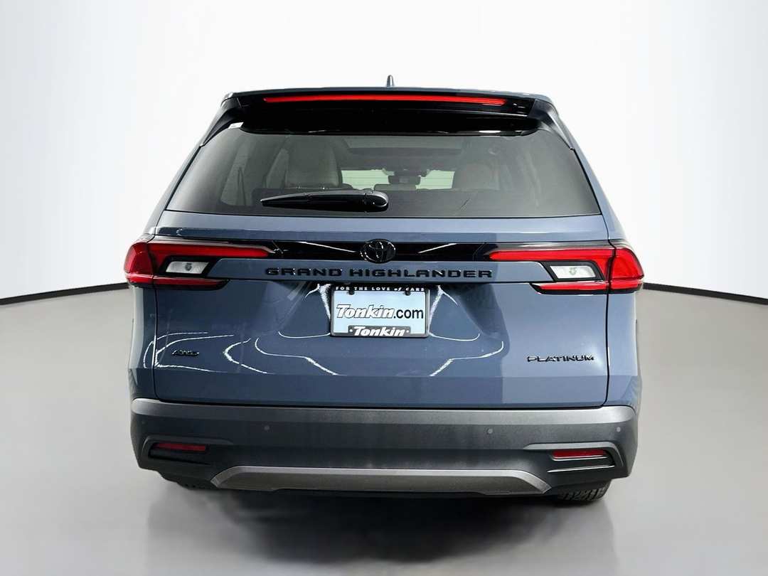 2026 Toyota Grand Highlander Platinum - Image 6