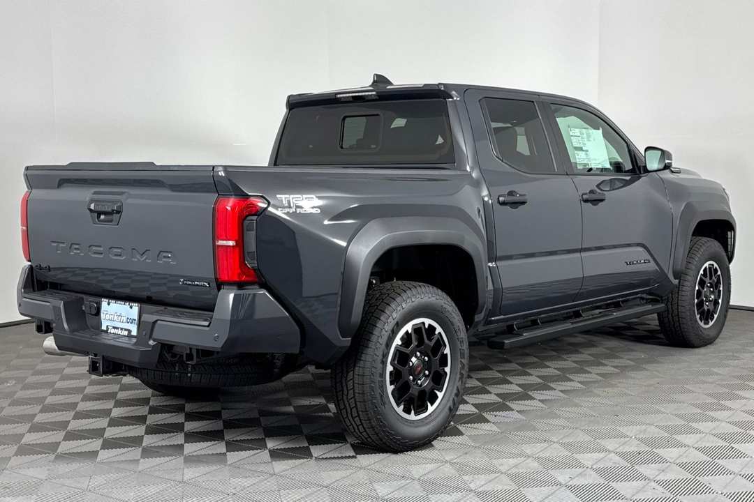 2025 Toyota Tacoma Hybrid TRD Off Road - Image 4