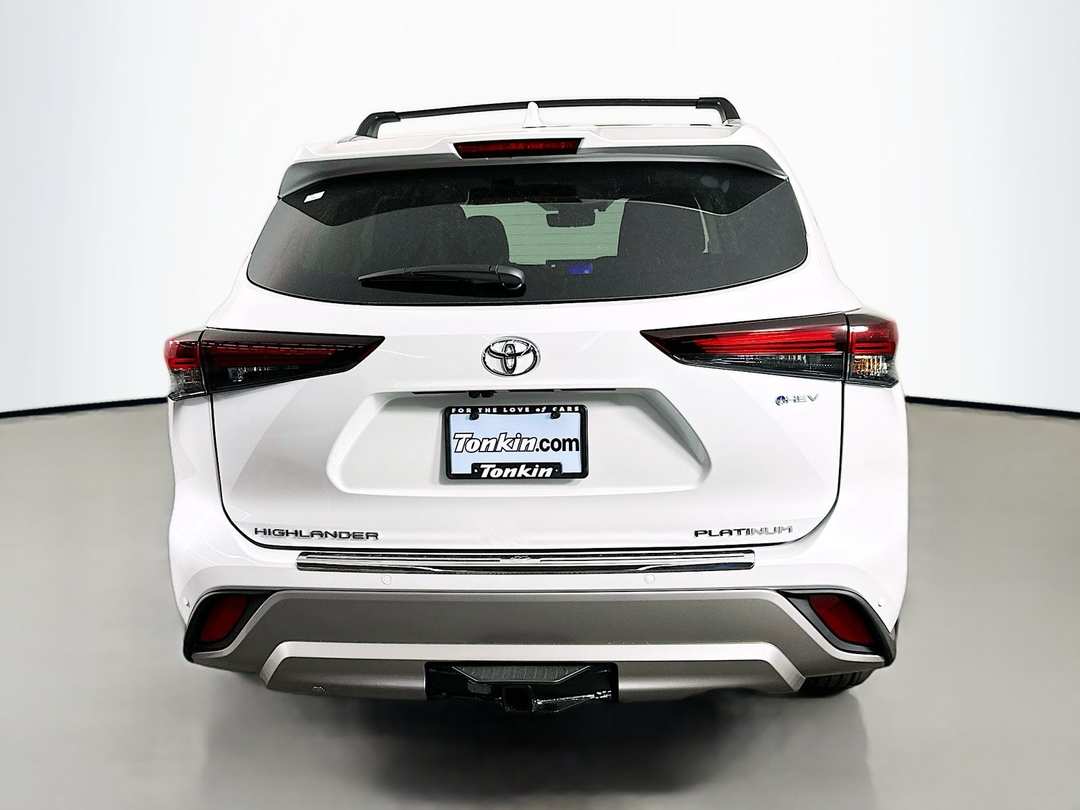 2026 Toyota Highlander Platinum - Image 6