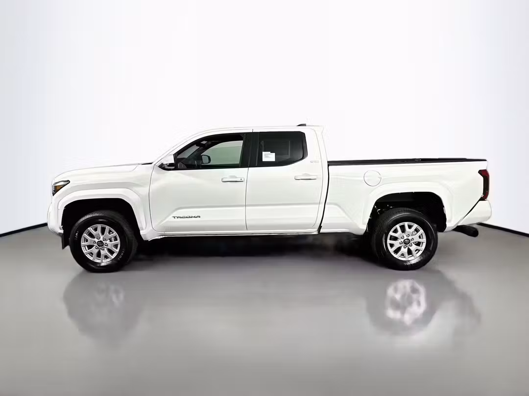 2026 Toyota Tacoma SR5 - Image 4