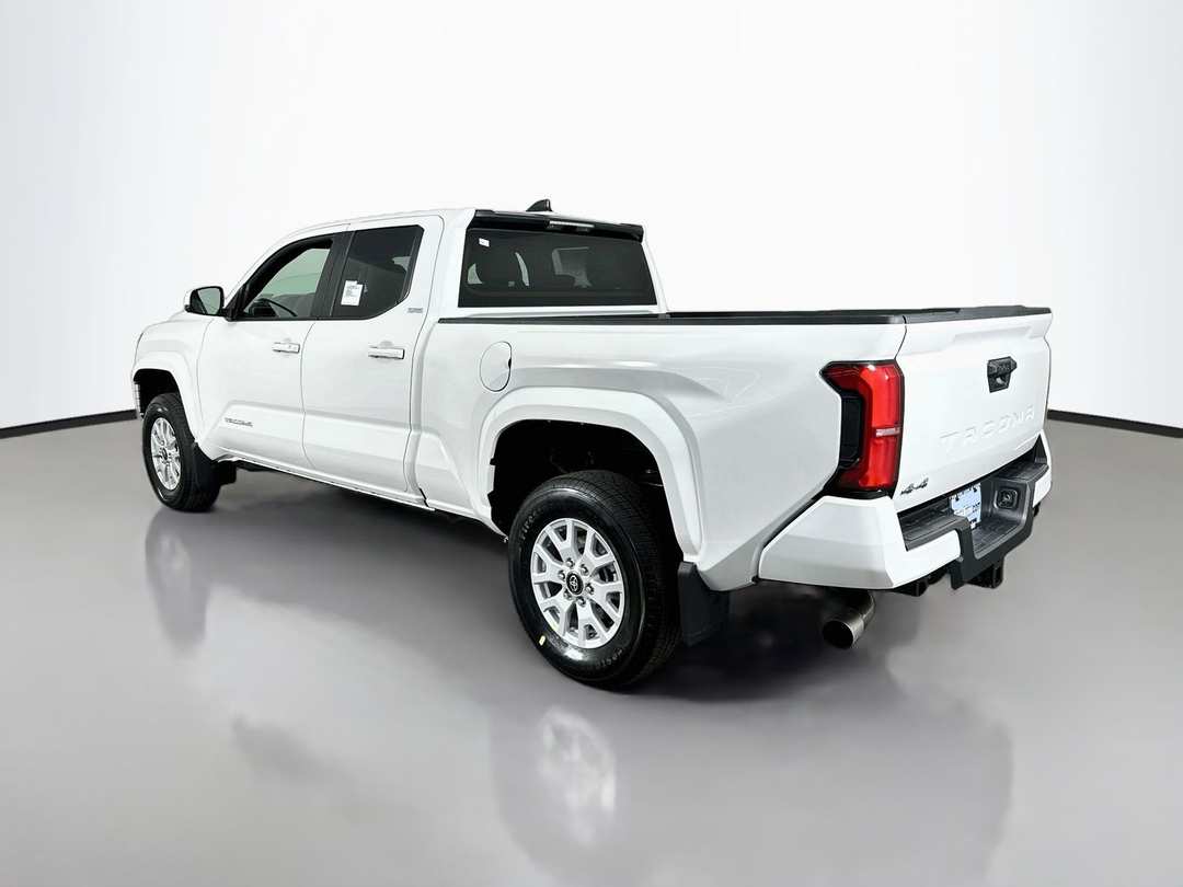 2026 Toyota Tacoma SR5 - Image 5