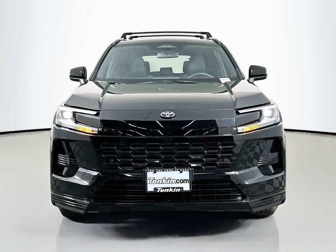 2026 Toyota Rav4 SE - Image 2