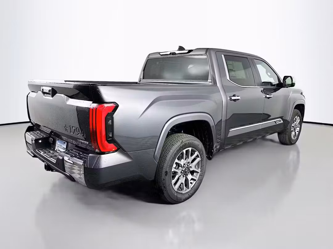 2026 Toyota Tundra Hybrid 1794 Edition - Image 7