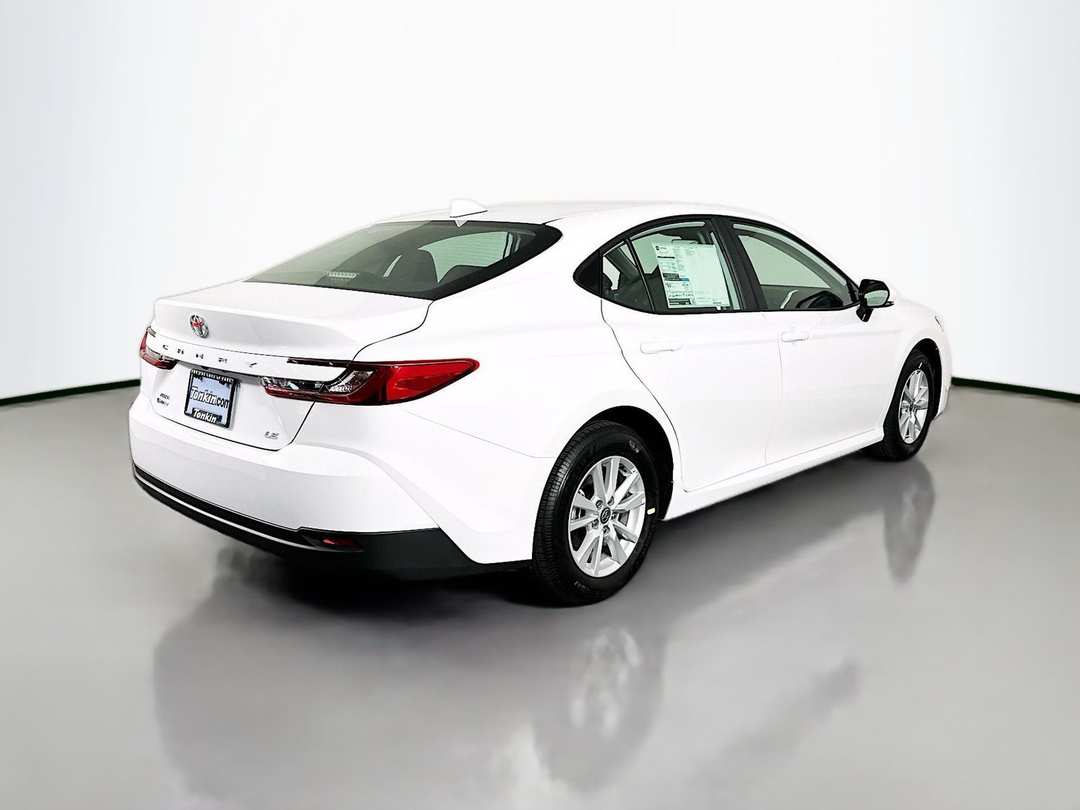 2026 Toyota Camry XSE - Image 7