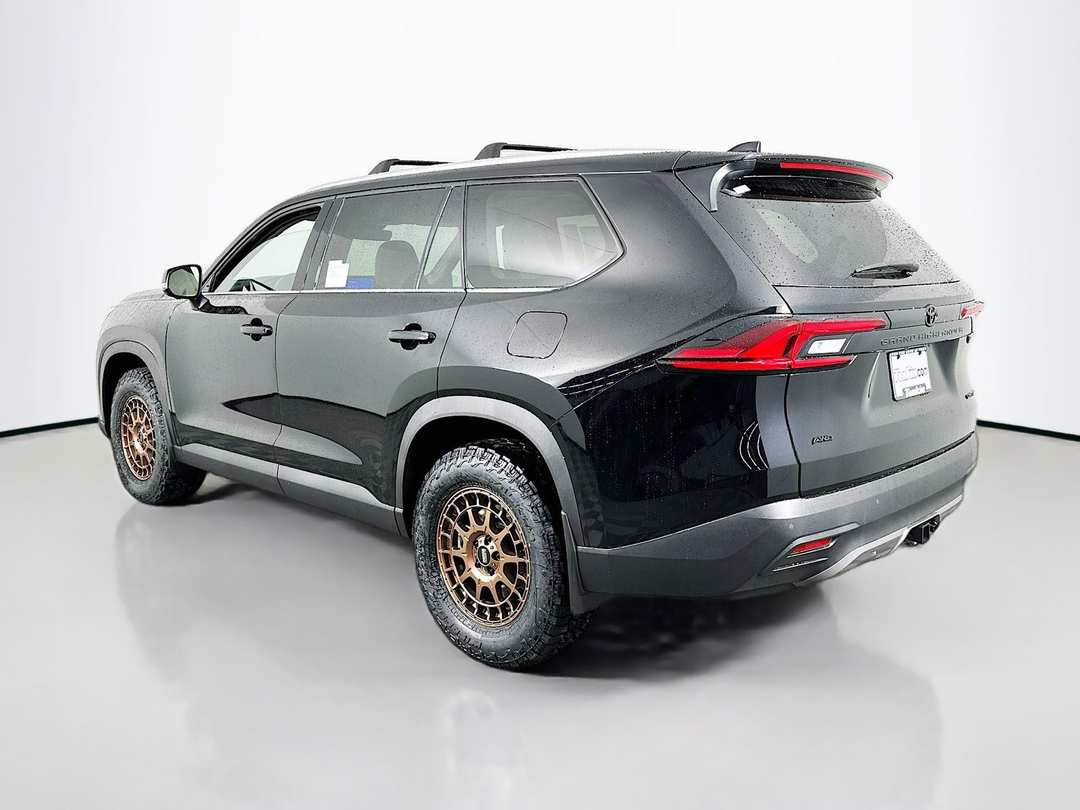 2026 Toyota Grand Highlander Limited - Image 5