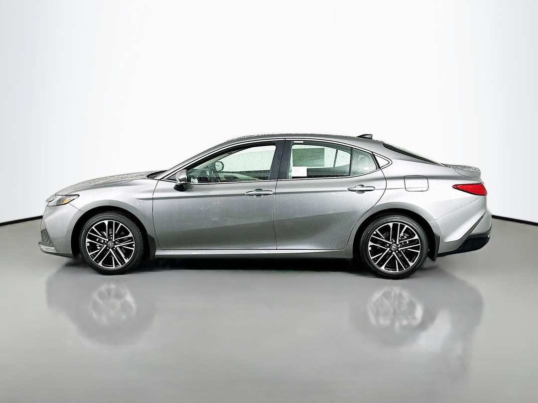 2026 Toyota Camry XSE - Image 4