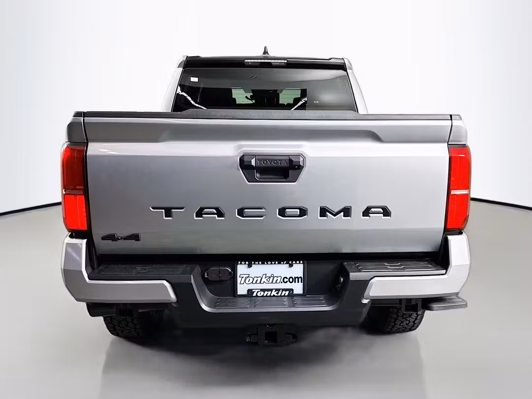2025 Toyota Tacoma SR5 - Image 6
