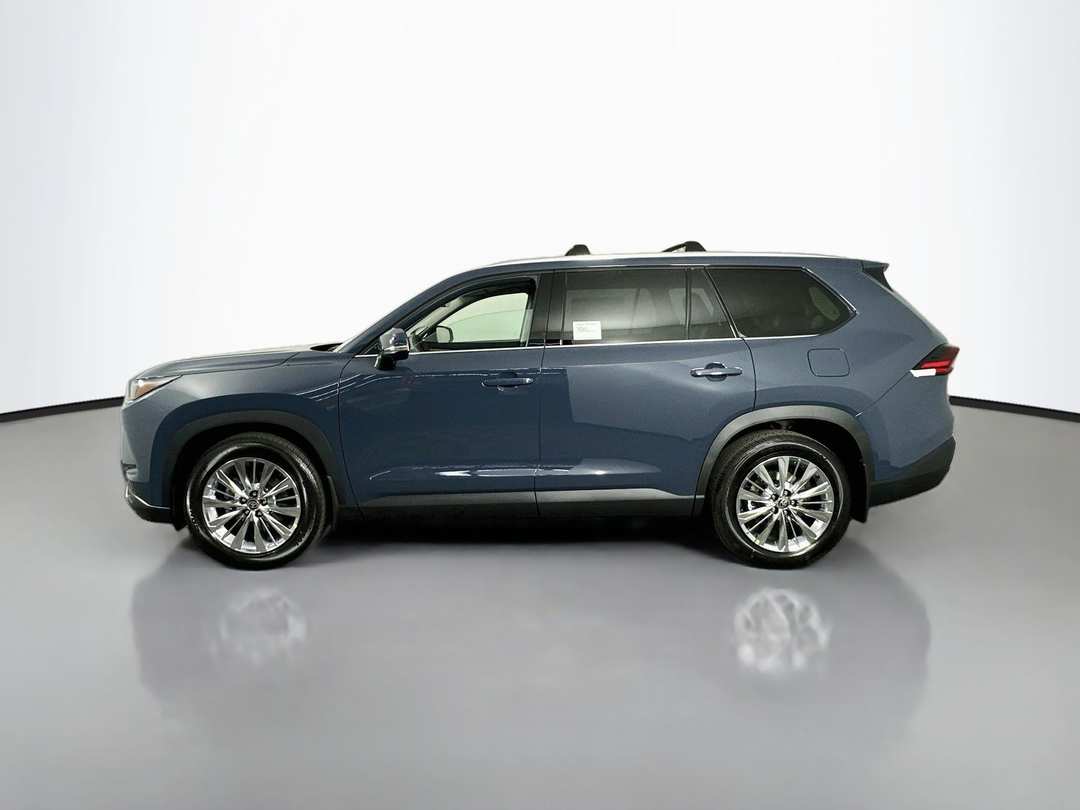 2026 Toyota Grand Highlander Platinum - Image 4