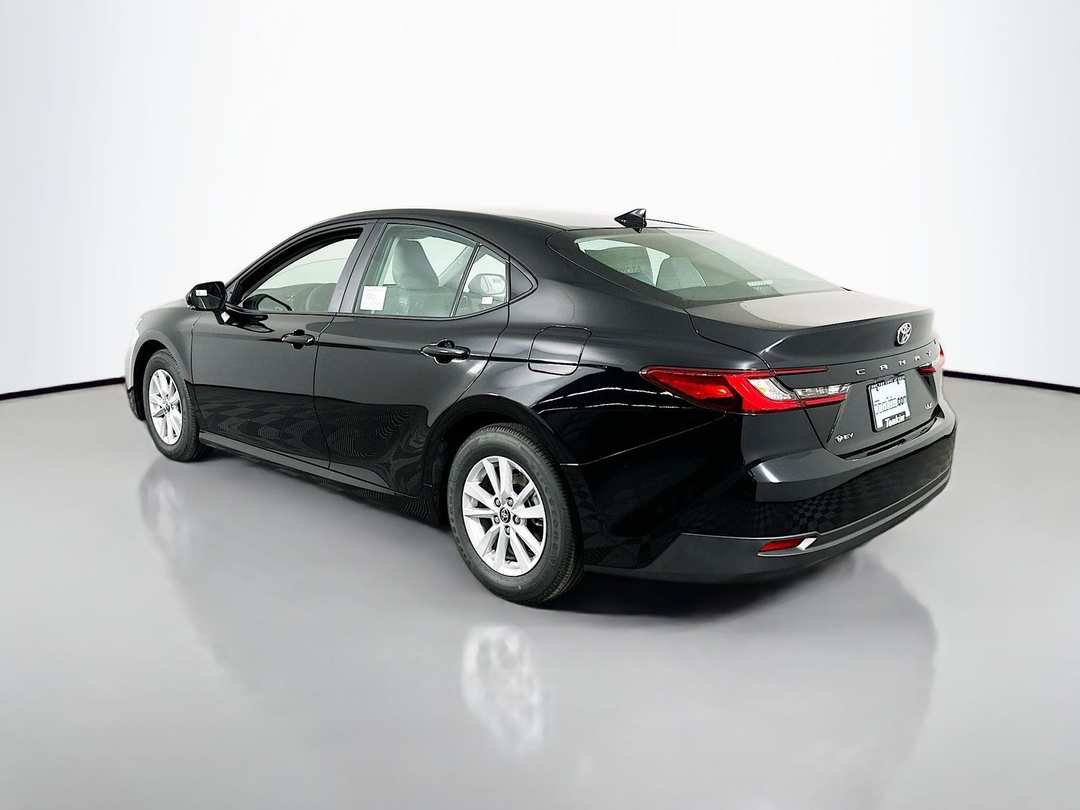 2026 Toyota Camry LE - Image 5