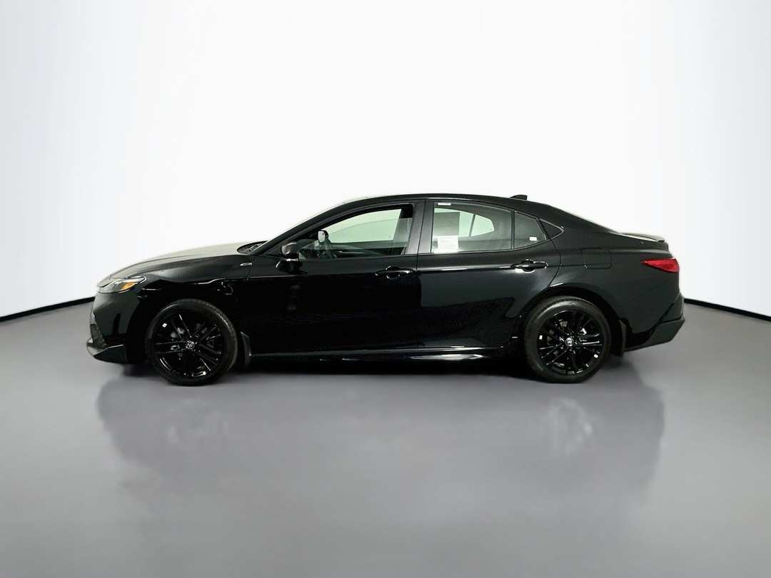 2026 Toyota Camry XSE - Image 4
