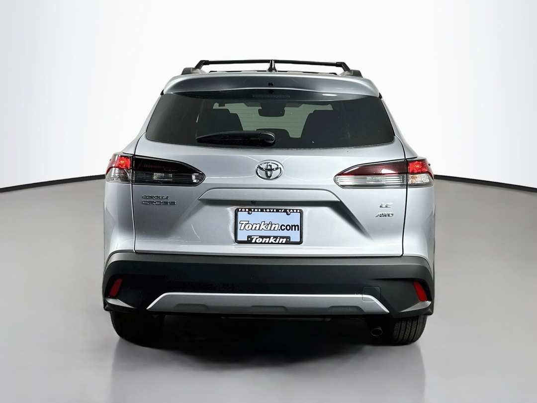 2026 Toyota Corolla Cross LE - Image 6