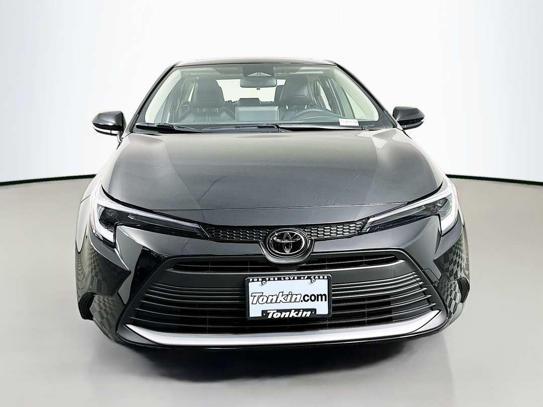 2026 Toyota Corolla XLE - Image 2