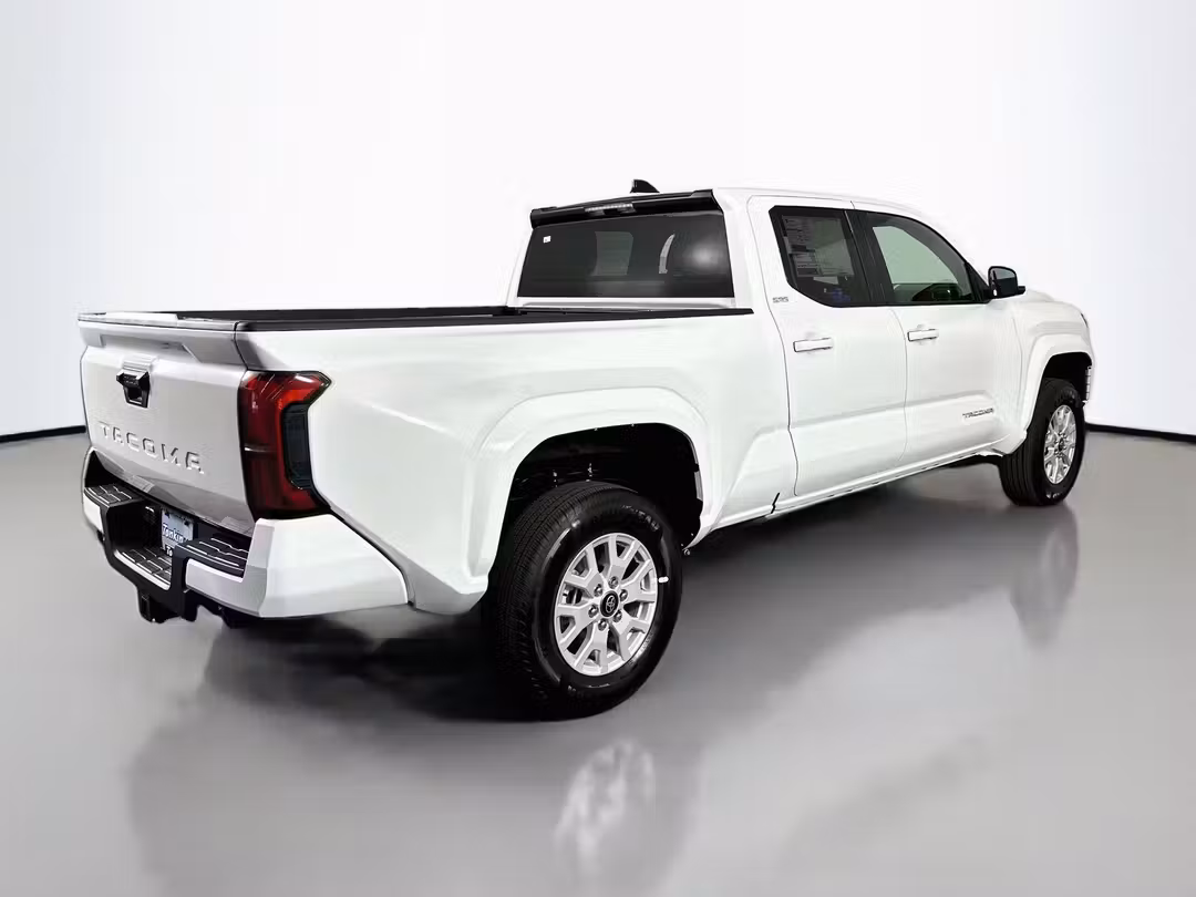 2026 Toyota Tacoma SR5 - Image 7