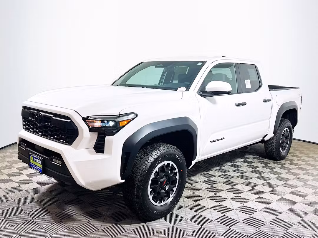 2026 Toyota Tacoma TRD OffRoad - Image 3