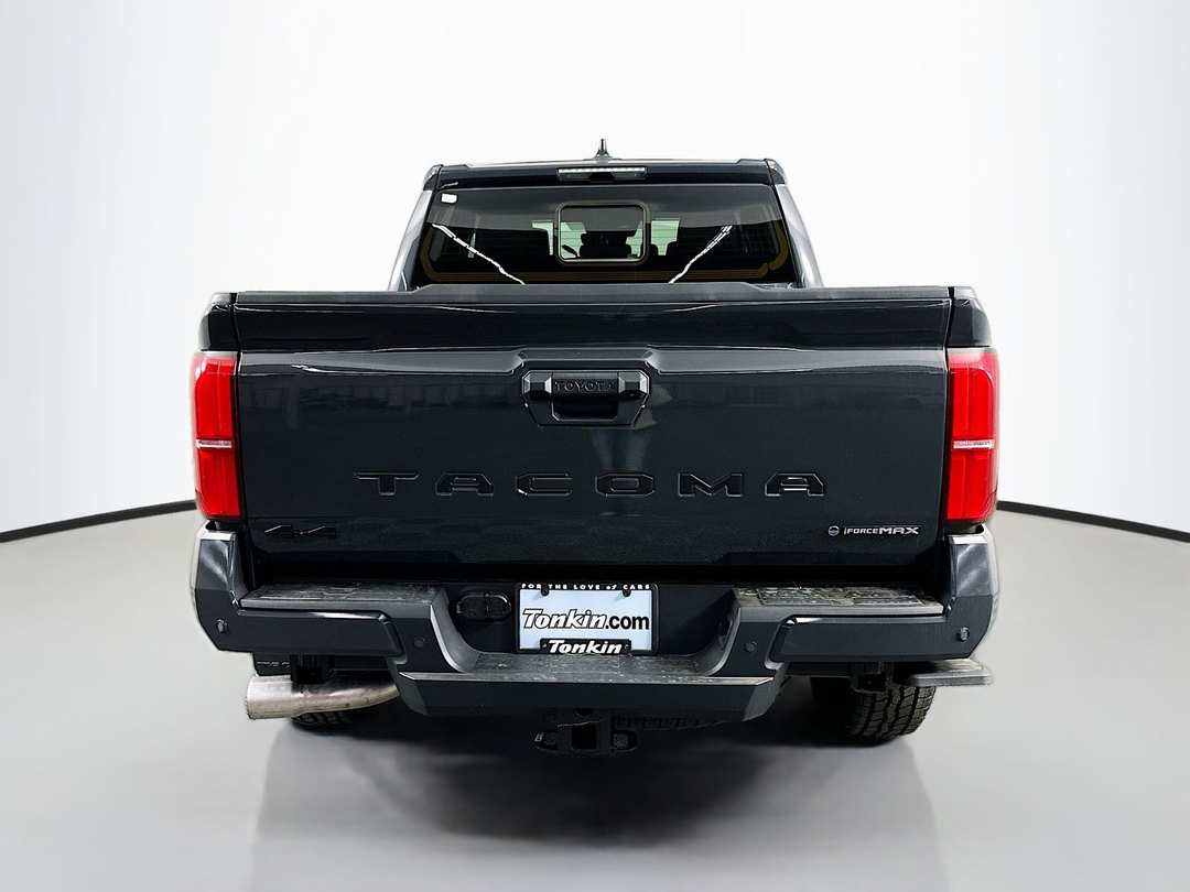 2025 Toyota Tacoma Hybrid TRD Off Road - Image 6