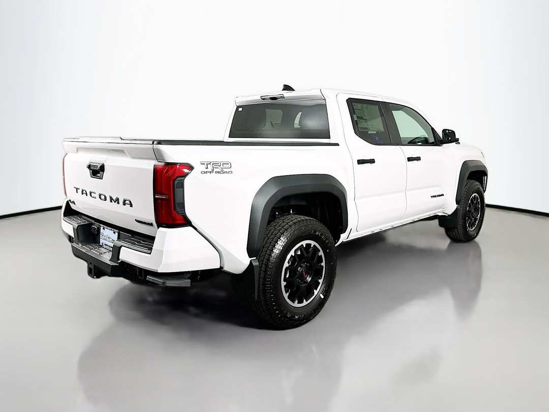 2026 Toyota Tacoma Hybrid TRD Off Road - Image 7