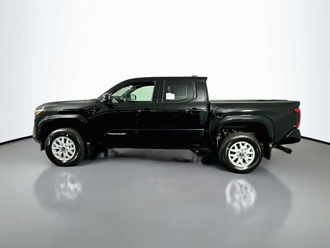 2026 Toyota Tacoma SR5 - Image 4